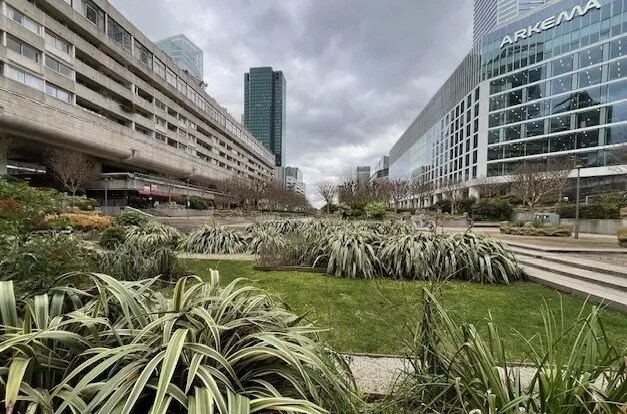 57 Esplanade Du Général De Gaulle, Puteaux en alquiler - Foto del edificio - Imagen 2 de 9