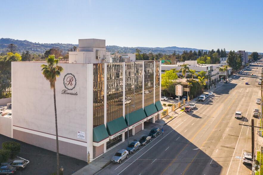 12626 Riverside Dr, Valley Village, CA en alquiler - Foto del edificio - Imagen 2 de 6