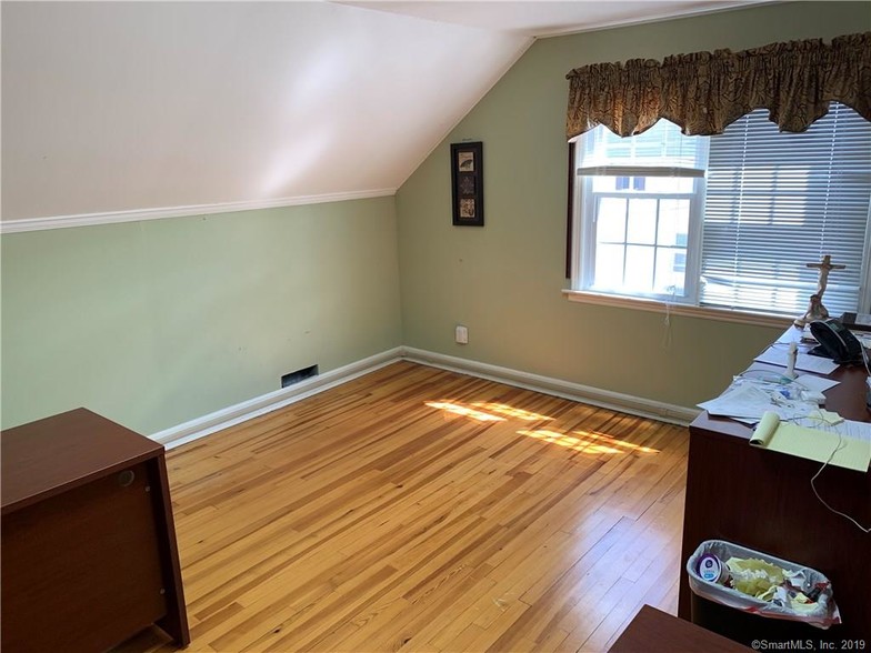 142 Queen St, Southington, CT en venta - Foto del edificio - Imagen 3 de 6