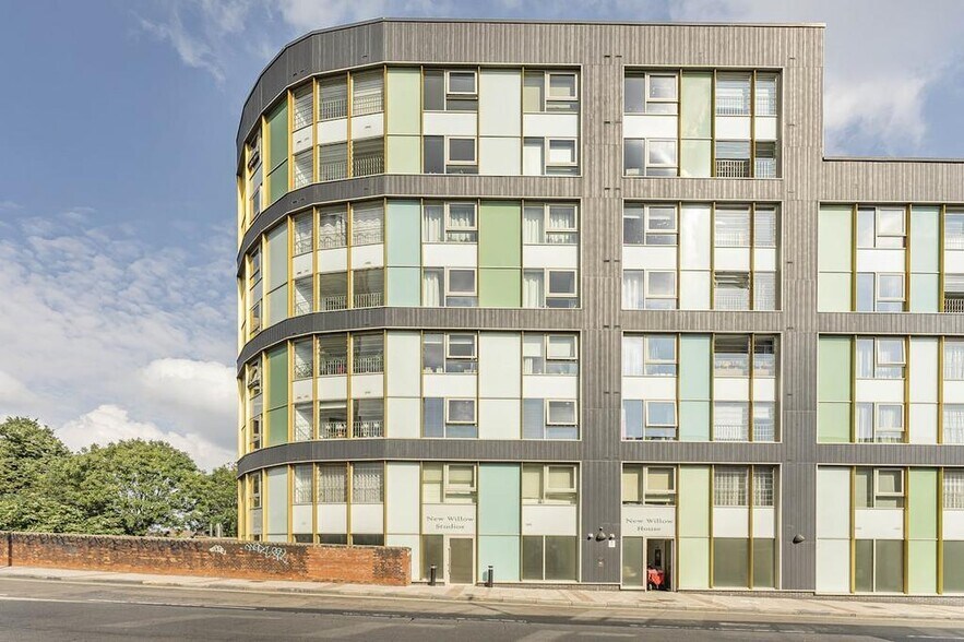 208 Plaistow Rd, London en venta - Foto del edificio - Imagen 1 de 34