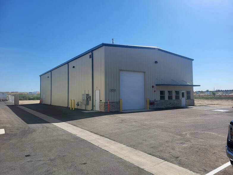 3232 N Black Butte Ct, Nampa, ID en venta - Foto del edificio - Imagen 3 de 10