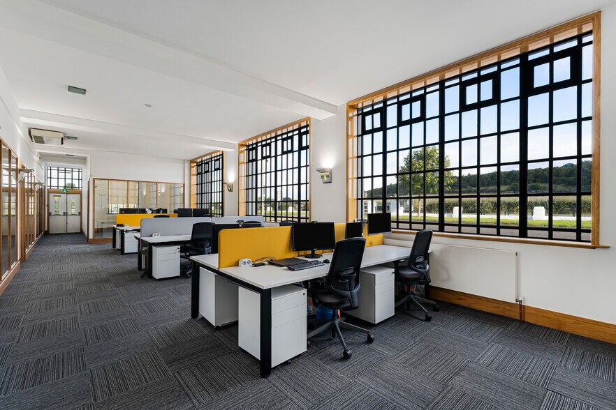 Greenock Rd, Inchinnan en alquiler - Foto del edificio - Imagen 3 de 10