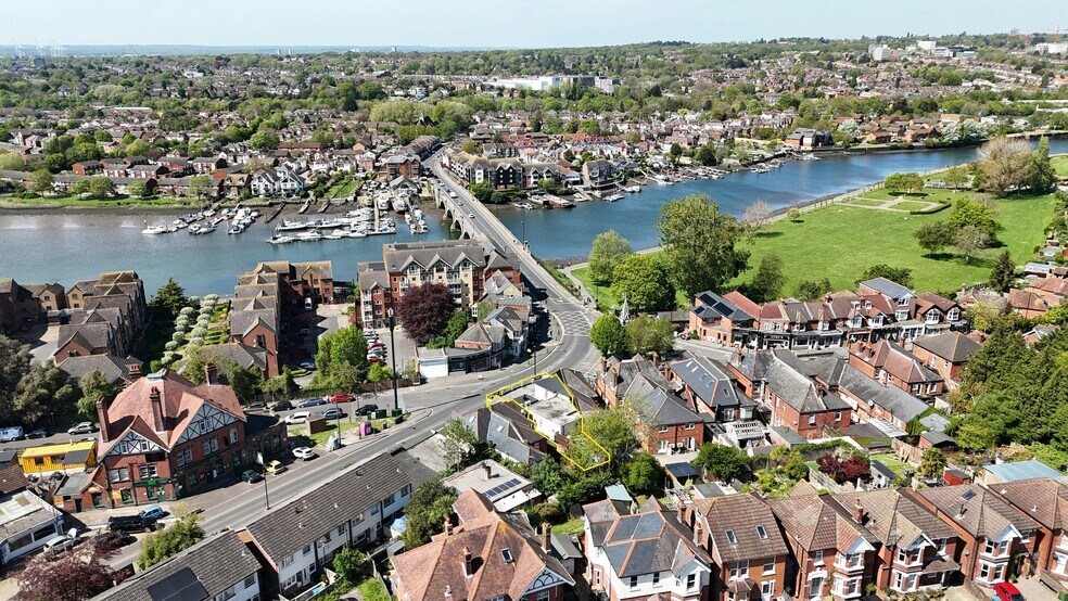 1 Manor Farm Rd, Southampton en venta - Vista aérea - Imagen 3 de 11