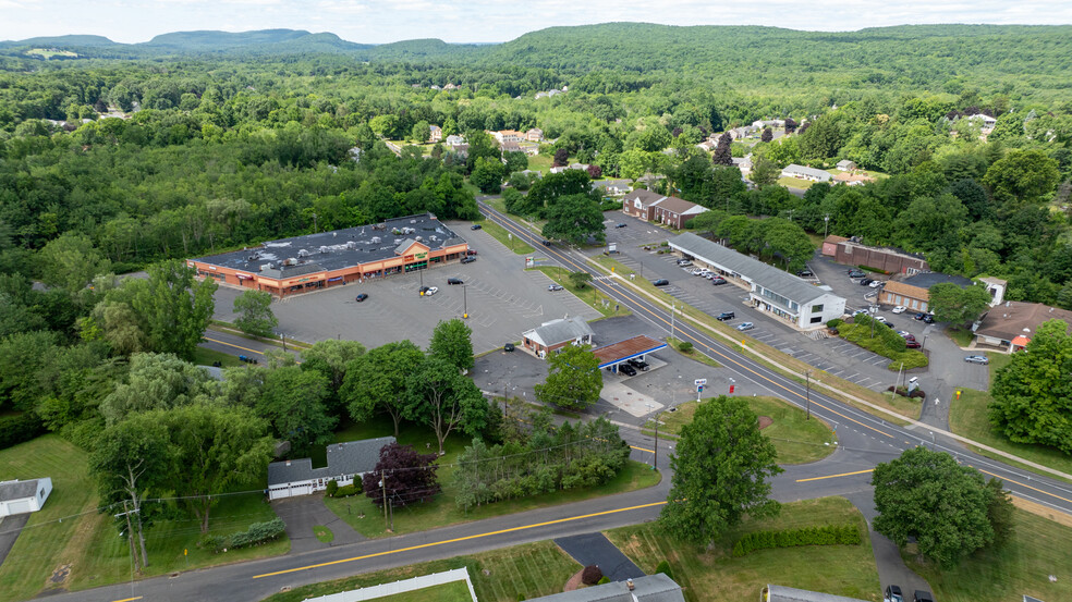 41-67 Chamberlain Hwy, Berlin, CT en alquiler - Foto del edificio - Imagen 3 de 26