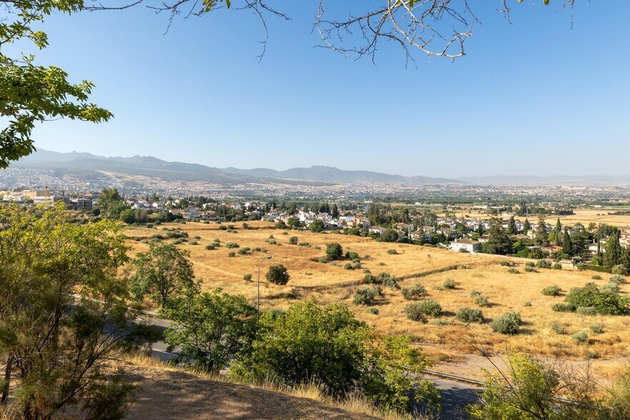 Calle Padre Ferrer, 5, Granada, Granada en venta - Foto del edificio - Imagen 3 de 22
