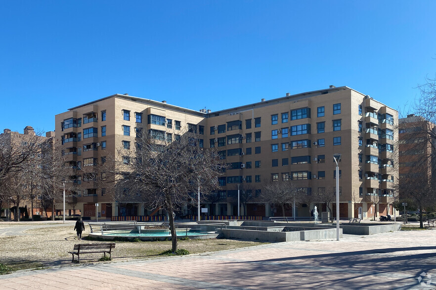 Plaza Mar Caspio, 1, Coslada, Madrid en alquiler - Foto del edificio - Imagen 3 de 3