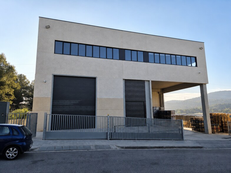 Nave en Rubí, Barcelona en venta - Foto del edificio - Imagen 1 de 23