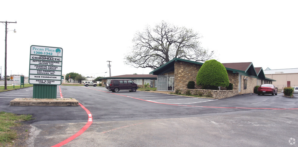 1300-1342 W Euless Blvd, Euless, TX en alquiler - Foto del edificio - Imagen 2 de 10