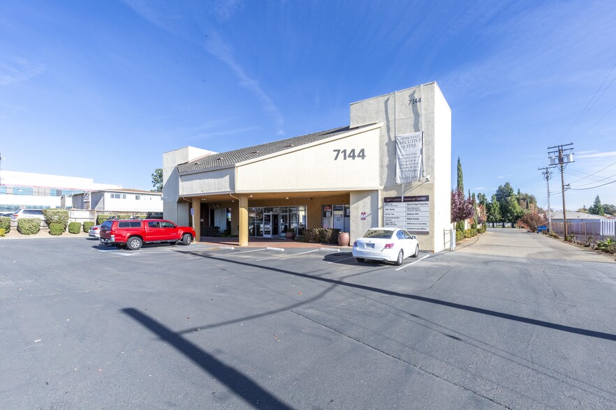 7144 Fair Oaks Blvd, Carmichael, CA en venta - Foto del edificio - Imagen 2 de 7