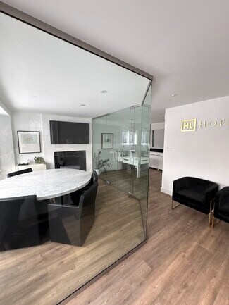 Más detalles de 193 Roe Ave, Toronto, ON - Oficina en alquiler