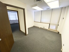 6200 N Hiawatha Ave, Chicago, IL en alquiler Foto del interior- Imagen 2 de 3