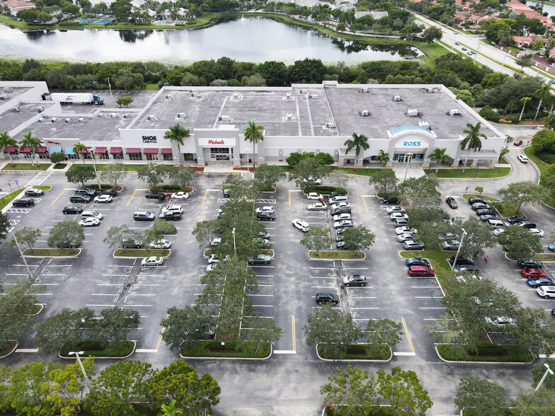 10800-11150 Pines Blvd, Pembroke Pines, FL en alquiler - Vista aérea - Imagen 3 de 5