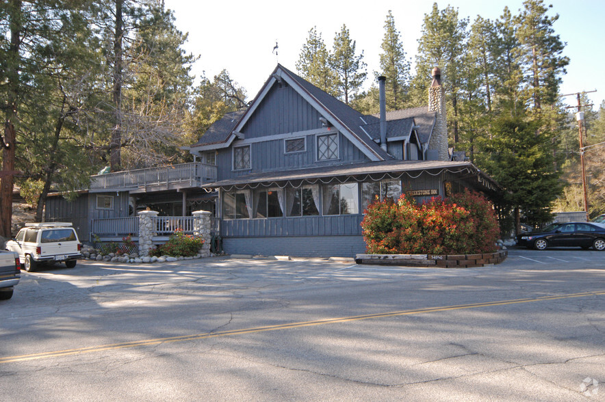 54950 Pine Crest Ave, Idyllwild, CA en alquiler - Foto principal - Imagen 1 de 10