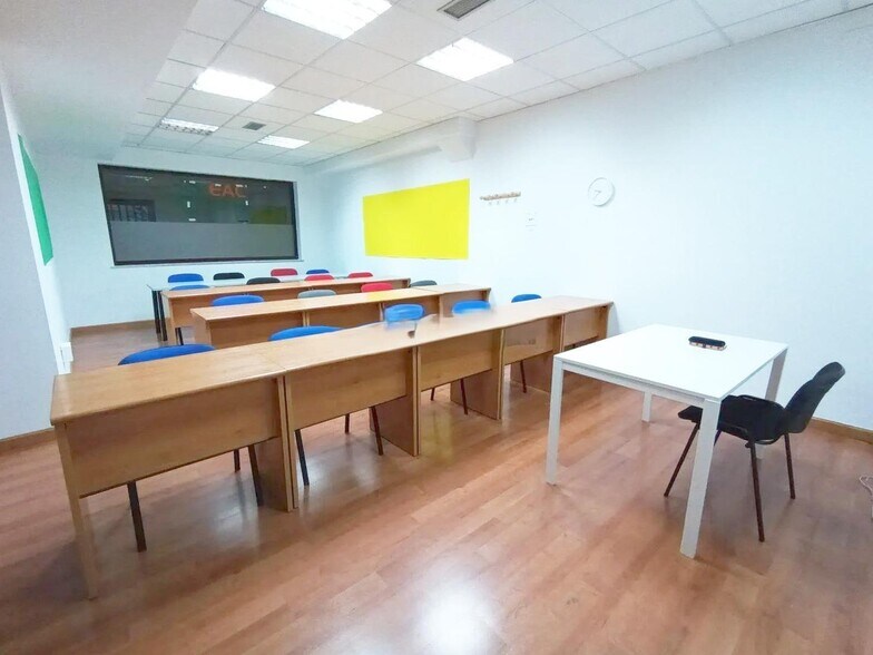 Local en Salamanca en venta - Foto del edificio - Imagen 1 de 23