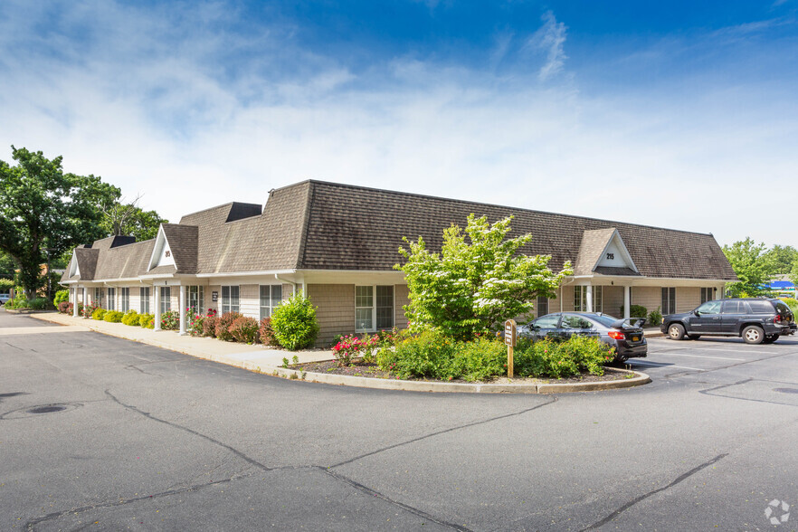 215 Hallock Rd, Stony Brook, NY en alquiler - Foto del edificio - Imagen 2 de 7