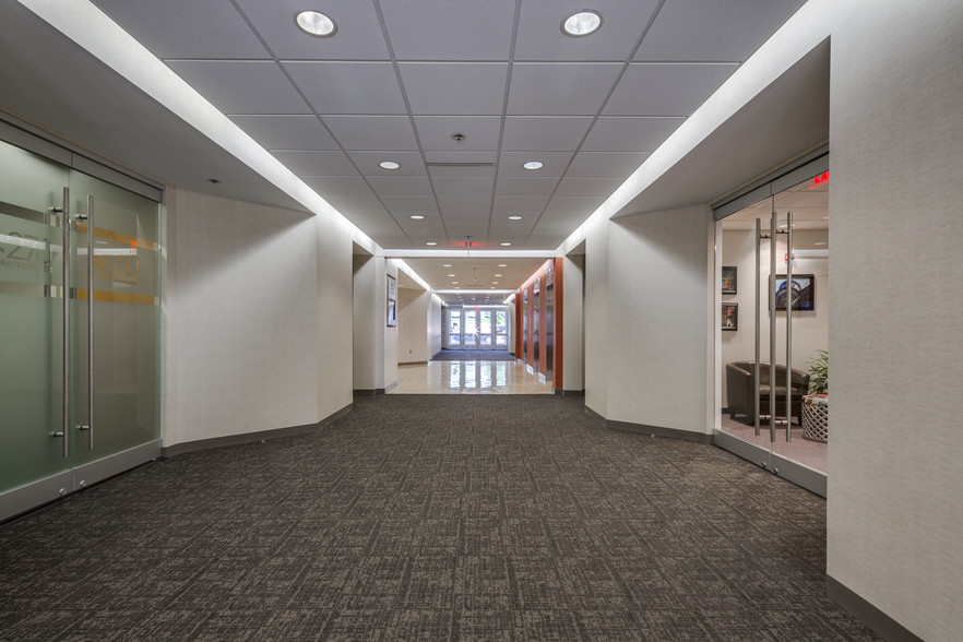 20251 Century Blvd, Germantown, MD en alquiler - Lobby - Imagen 3 de 10