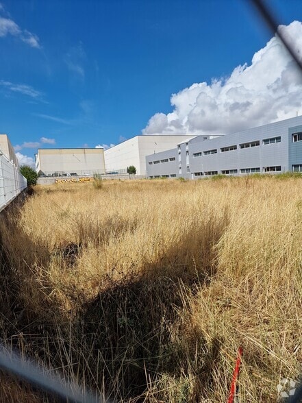 Calle de Miguel Faraday, 4, Getafe, Madrid en venta - Foto del edificio - Imagen 2 de 3