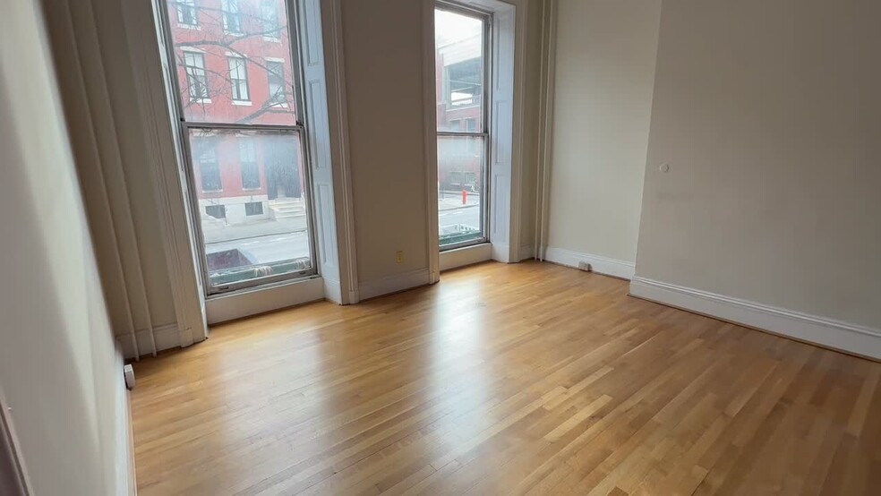 14 E Eager St, Baltimore, MD en alquiler - Vídeo de anuncio comercial - Imagen 2 de 12