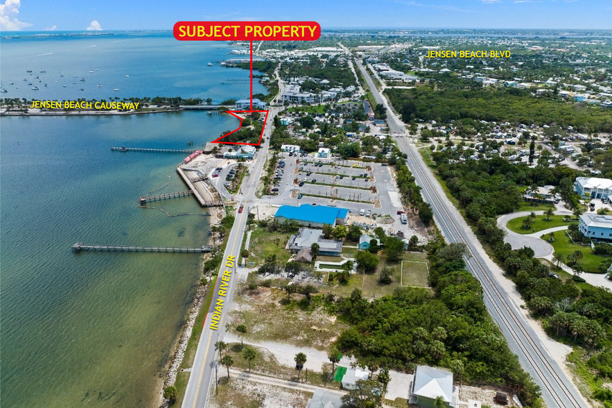 3825 NE Indian River Dr, Jensen Beach, FL en venta - Foto del edificio - Imagen 3 de 4