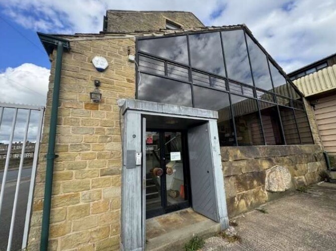 Tanyard Rd, Huddersfield en alquiler - Foto del edificio - Imagen 2 de 2