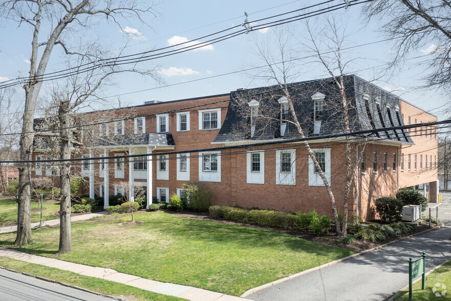 496 Kinderkamack Rd, Oradell, NJ en alquiler - Foto del edificio - Imagen 2 de 5