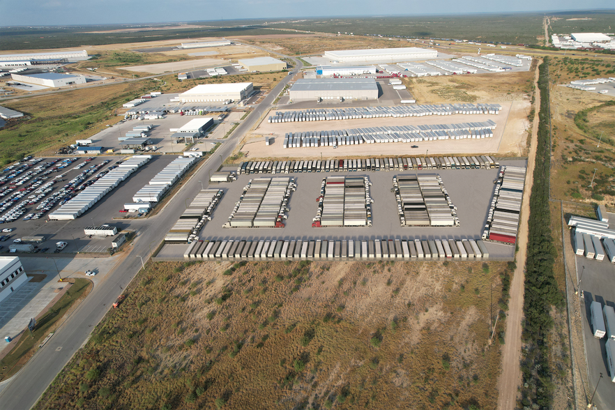 13803 Mercury dr, Laredo, TX en alquiler - Foto del edificio - Imagen 3 de 3