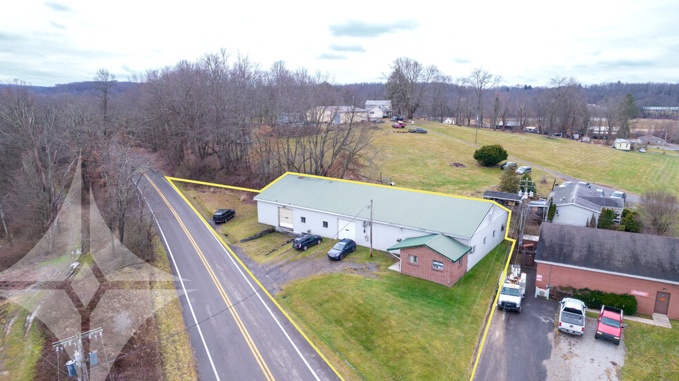 40 Jennmar Dr, Reedsville, WV en venta - Foto principal - Imagen 1 de 32