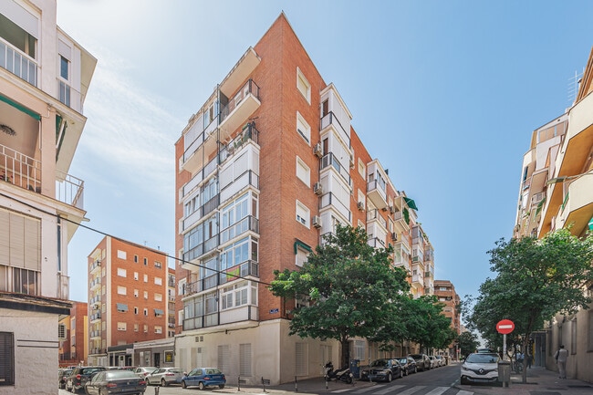 Más detalles de Calle Lérida, 72, Madrid - Edificio residencial​ en venta