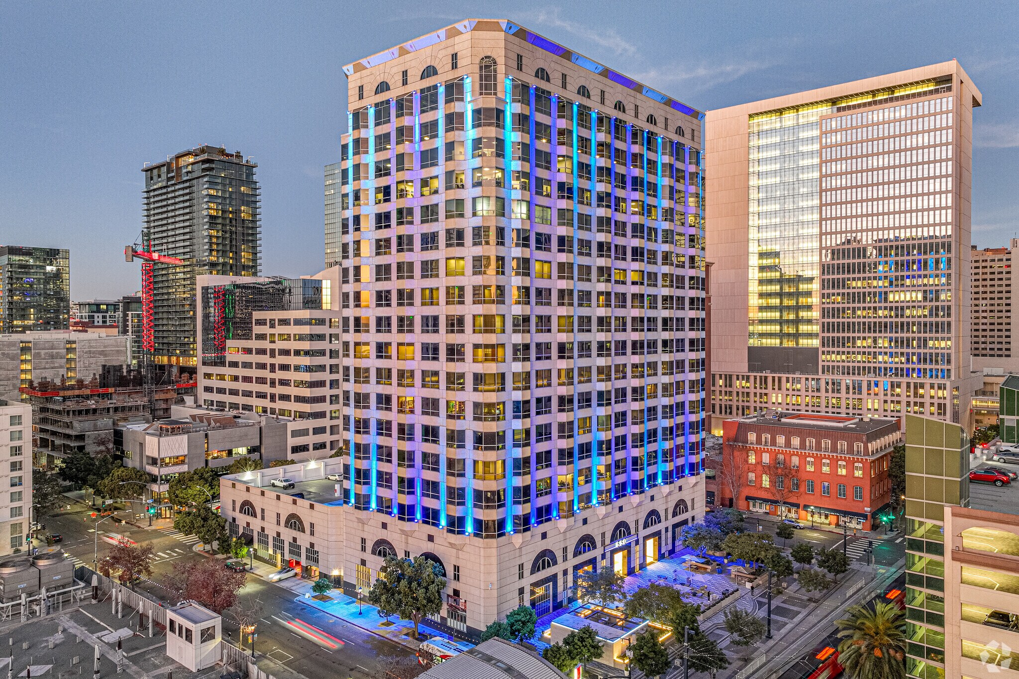 550 W C St, San Diego, CA en alquiler Foto del edificio- Imagen 1 de 17