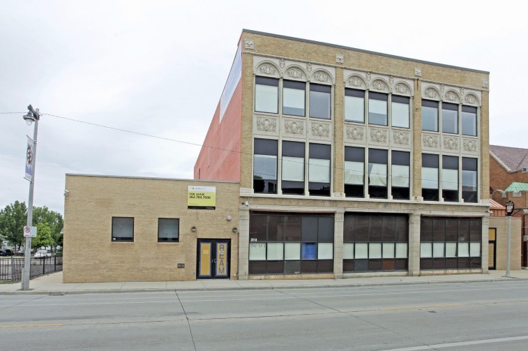 3814 W North Ave, Milwaukee, WI en alquiler - Foto del edificio - Imagen 1 de 1