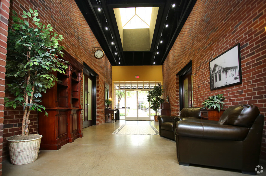 870 S Denton Tap Rd, Coppell, TX en alquiler - Foto del interior - Imagen 2 de 4