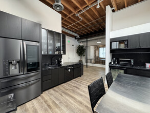 661 N Harper Ave, Los Angeles, CA en alquiler Foto del interior- Imagen 2 de 13