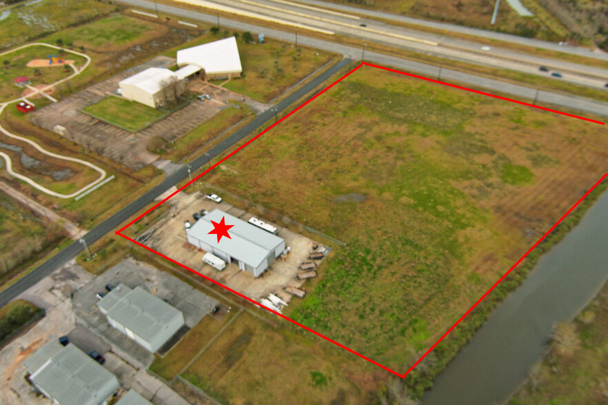 1070 N Pine Rd, Texas City, TX en venta - Vista aérea - Imagen 1 de 14