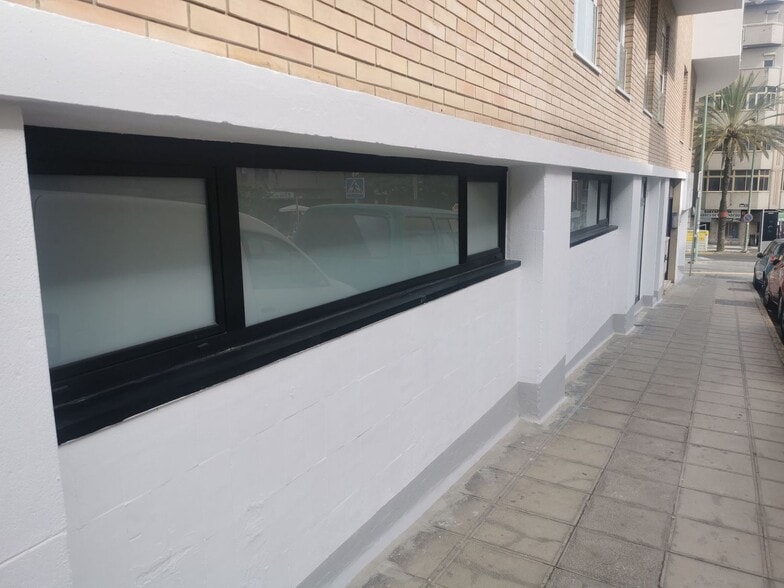 Local en Las Palmas de Gran Canaria en alquiler - Foto del edificio - Imagen 2 de 12