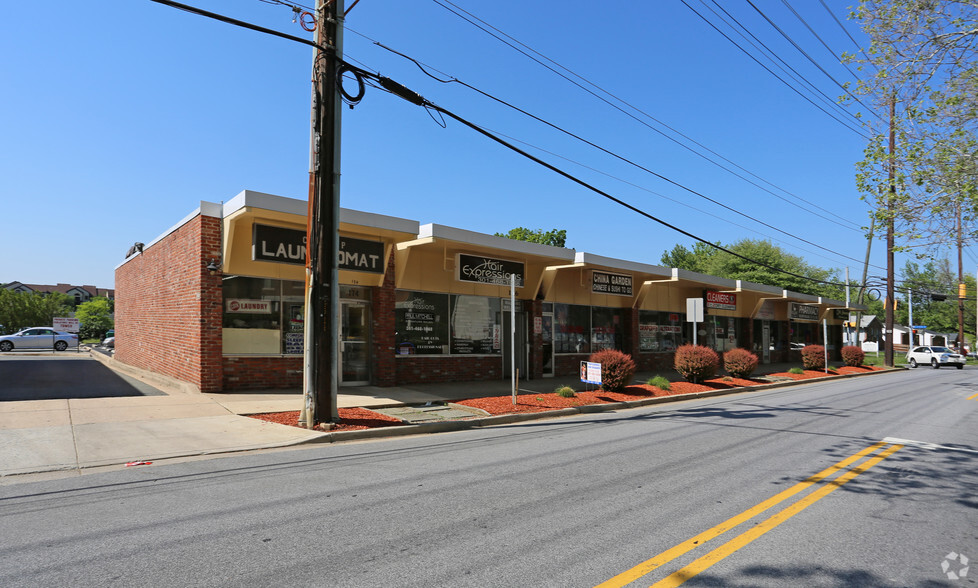 174-188 Rollins Ave, Rockville, MD en alquiler - Foto del edificio - Imagen 1 de 11