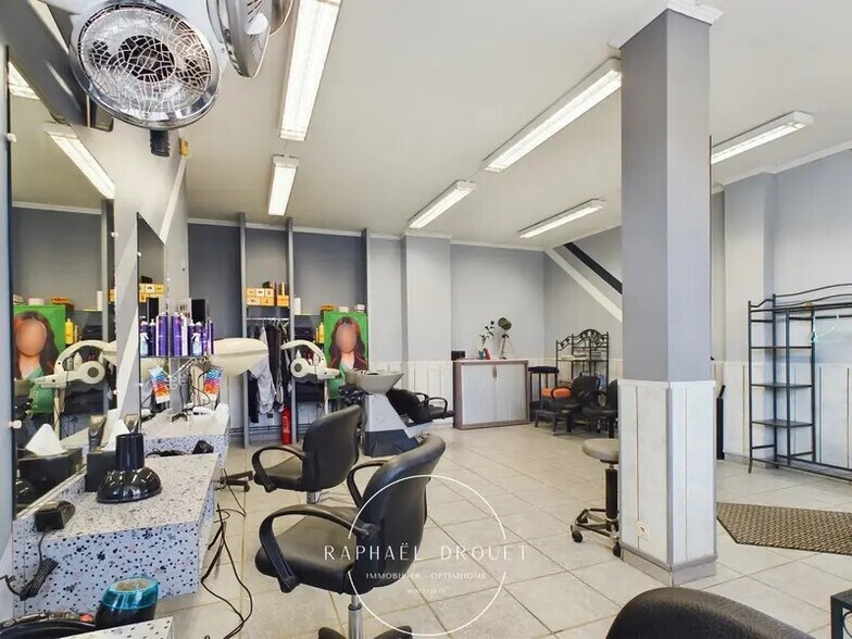 Local en Saint-Maurice-l'Exil en venta - Foto del edificio - Imagen 3 de 10