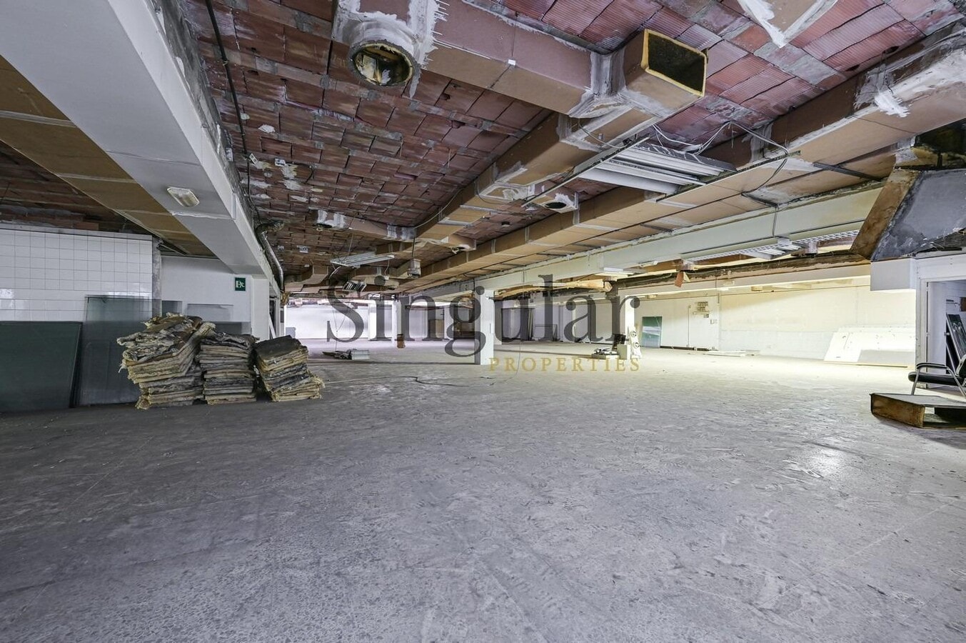 Barcelona, BAR 08028 -  -  - Foto del interior - Image 1 of 14