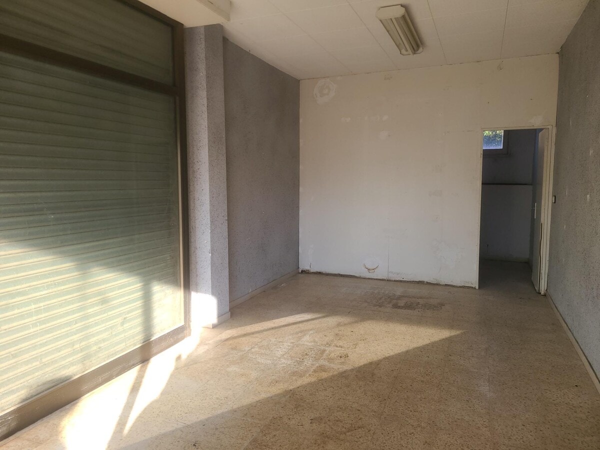 Figueres, GER 17600 - Unidad - - - Foto del interior - Image 2 of 5
