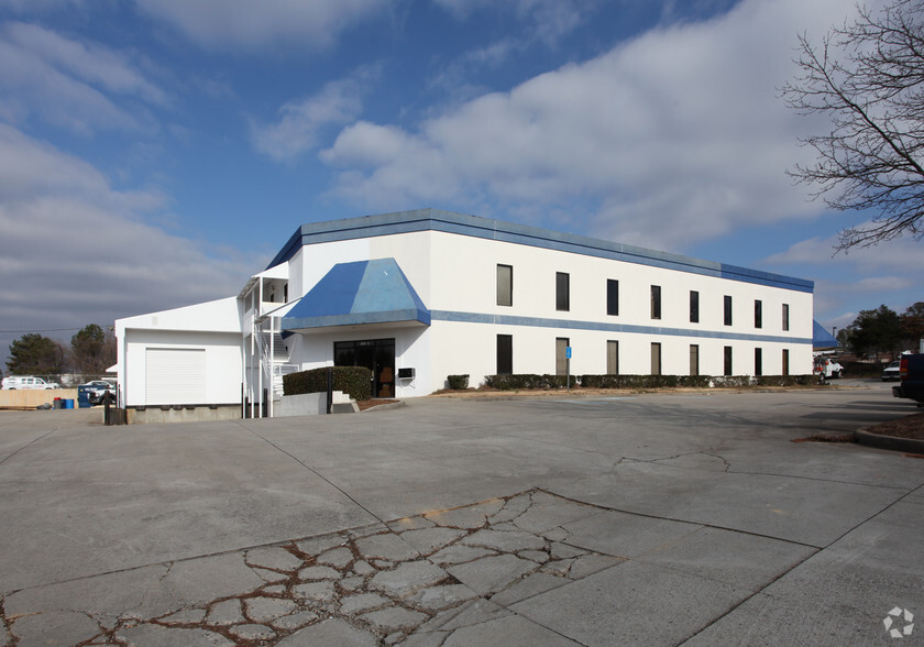 100 Creekside Industrial Ct, Lawrenceville, GA en alquiler - Foto del edificio - Imagen 3 de 4