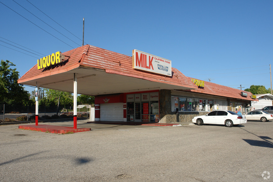 1869-1881 Royal Ave, Simi Valley, CA en alquiler - Foto del edificio - Imagen 1 de 4