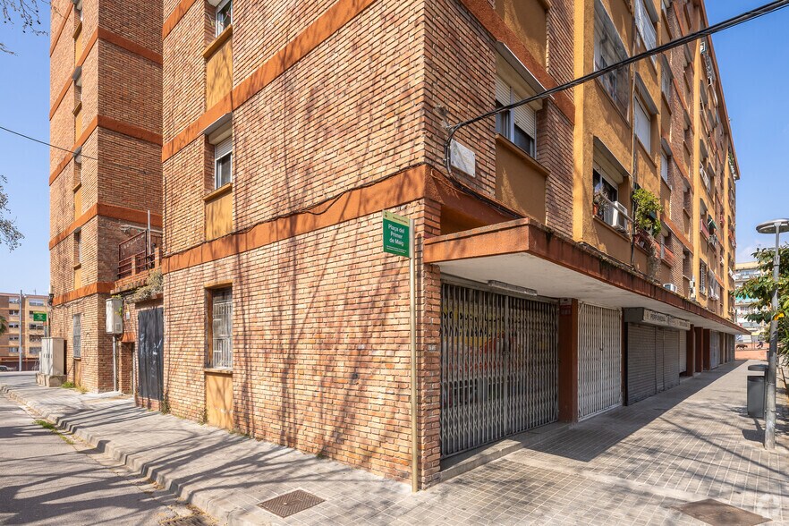 Plaça Del Poble, 12-14, Montornès del Vallès, Barcelona en venta - Foto del edificio - Imagen 2 de 3