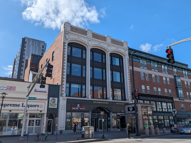 614 Massachusetts Ave, Cambridge, MA en alquiler - Foto del edificio - Imagen 1 de 3