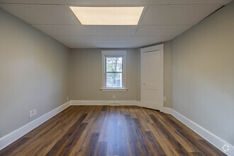 5548 Stewart Ave, Cincinnati, OH en alquiler Foto del interior- Imagen 2 de 7