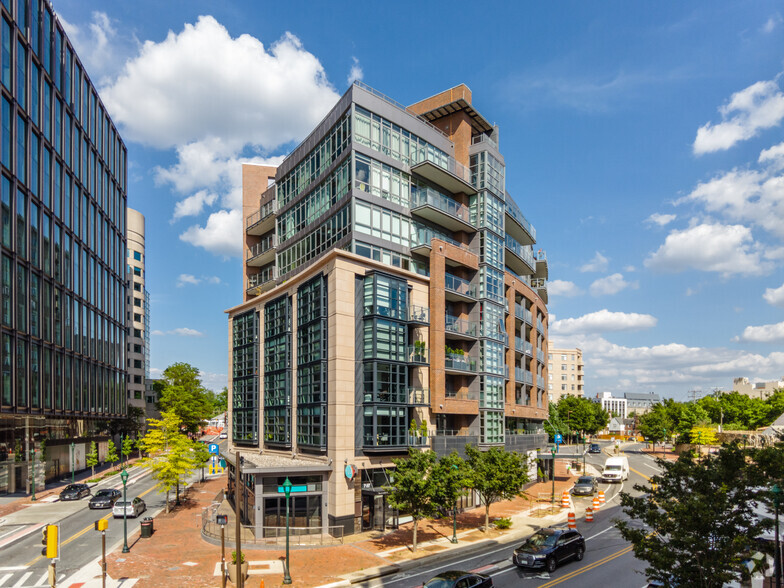 Bethesda Ave & Woodmont Ave, Bethesda, MD en alquiler - Foto del edificio - Imagen 1 de 6