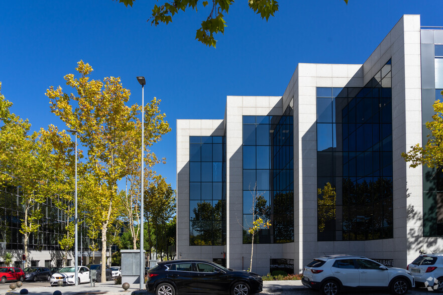 Calle Teide, 4, San Sebastián De Los Reyes, Madrid en alquiler - Foto del edificio - Imagen 1 de 4