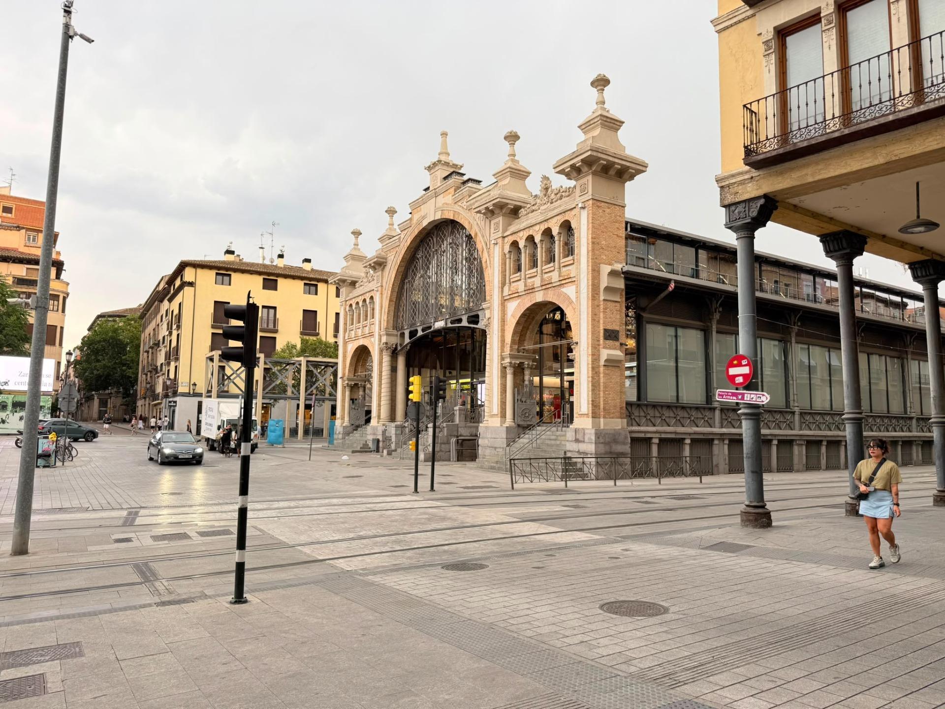 Local en Zaragoza, Zaragoza en venta Foto del edificio- Imagen 1 de 28