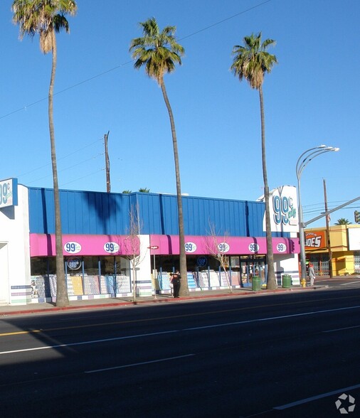 6755 Van Nuys Blvd, Van Nuys, CA en alquiler - Foto del edificio - Imagen 2 de 4