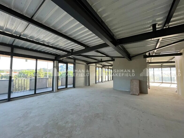 1100 Chemin De L'Avelanede, Aubagne en alquiler - Foto del edificio - Imagen 2 de 24