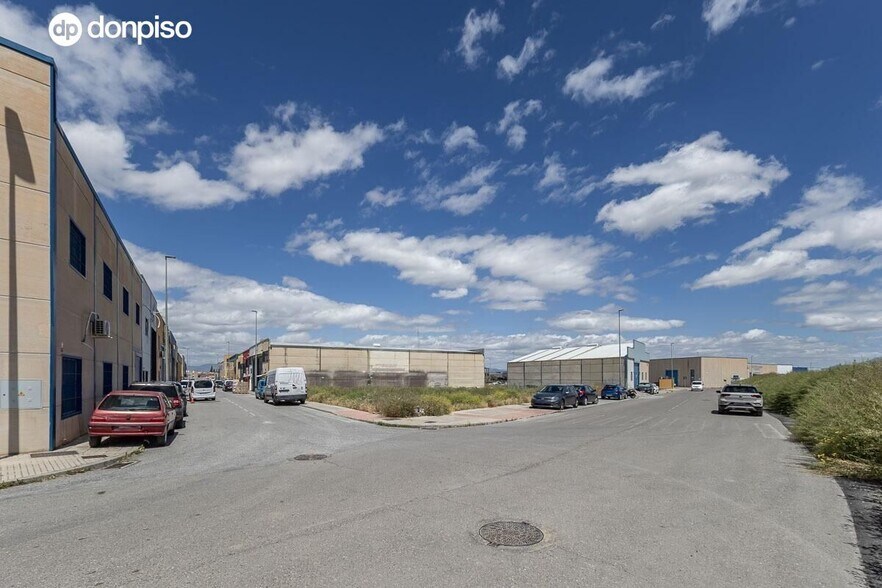 Paseo de las Andas, 7, Las Gabias, Granada en venta - Foto del edificio - Imagen 3 de 14