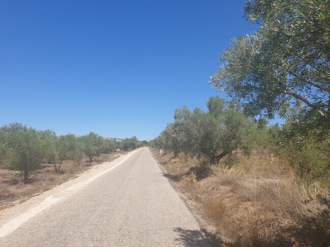 Más detalles de Valenciana, Biar - Terreno en venta